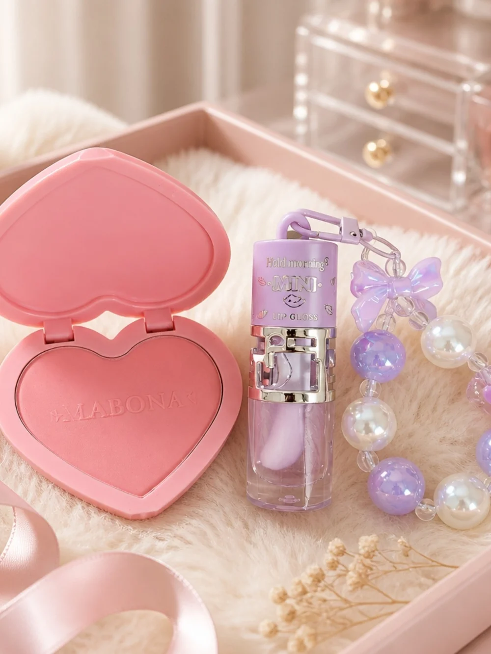 Kit Heart Blush Compact — Vibrant Pink And Lipglos
